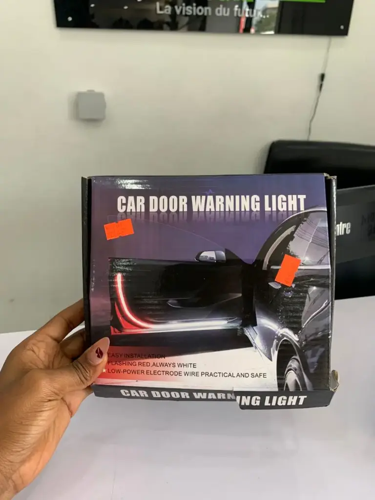CAR DOOR LIGHT