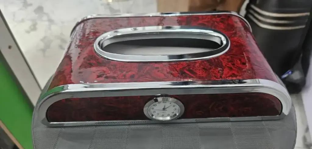 PORTE MOUCHOIR HORLOGE ROUGE 