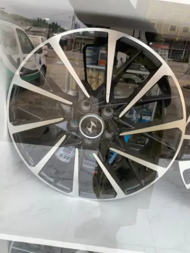 [YX 437] JANTE/18 HYUNDAI NOIR NOIR YX437